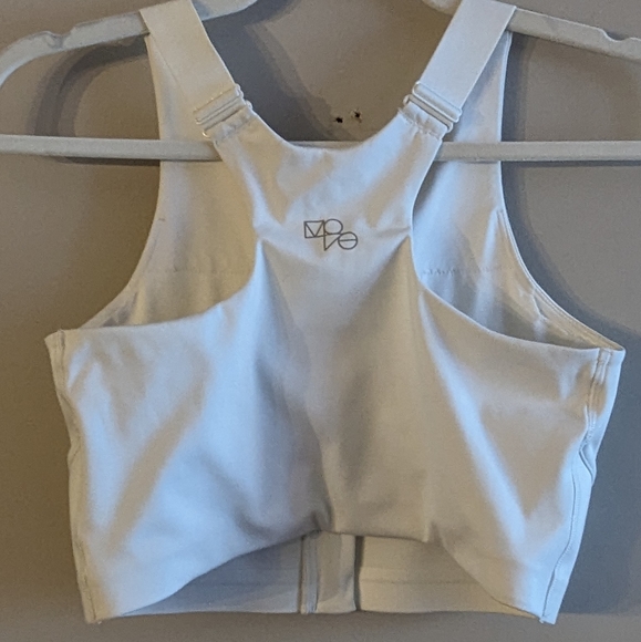 Zip up white crop workout tank - Picture 4 of 6